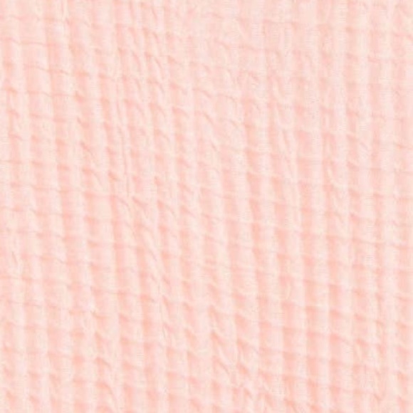 BCBG Women’s Pink Oversized Pleated Wrap Scarf NWT - Picture 3 of 4